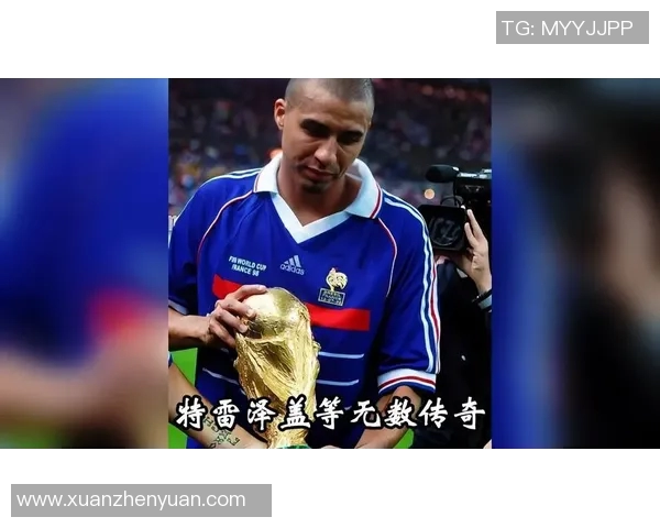 蓝色8号球衣的足球明星背后的故事与传奇成就解析 蓝色8号球衣的足球明星背后的故事与传奇成就解析